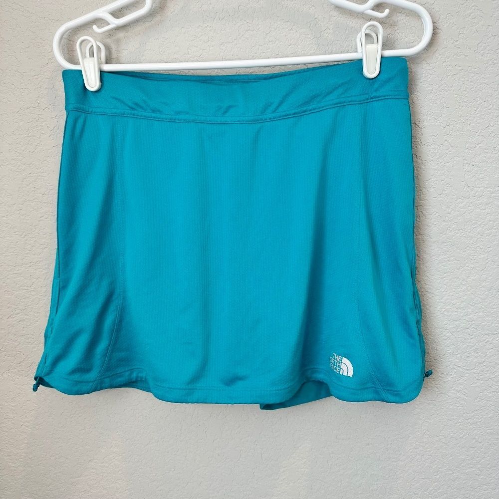 The North Face Teal Blue Stretchy Skort Skirt - Size Medium - EUC